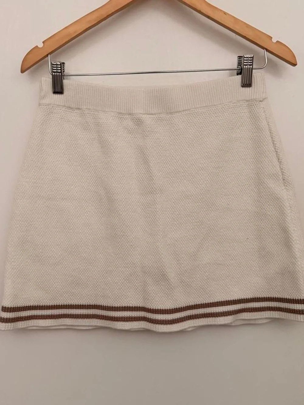 Alo Women's Cream Knit Skirt with Brown Stripe